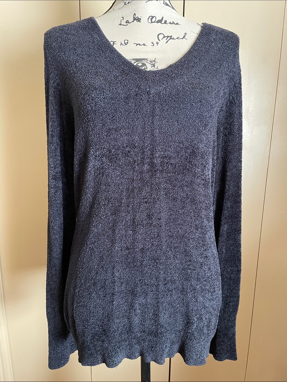 V-Neck Sweater Women’s Black Size Large